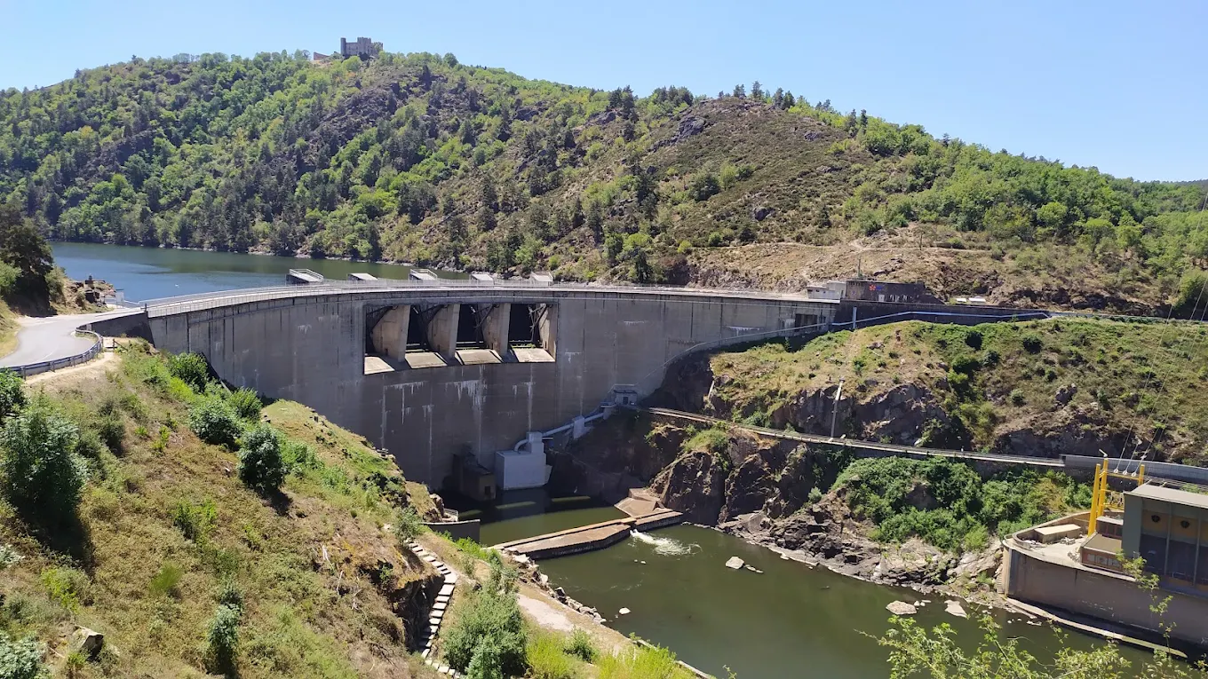 Visite du barrage hydraulique de Grangent